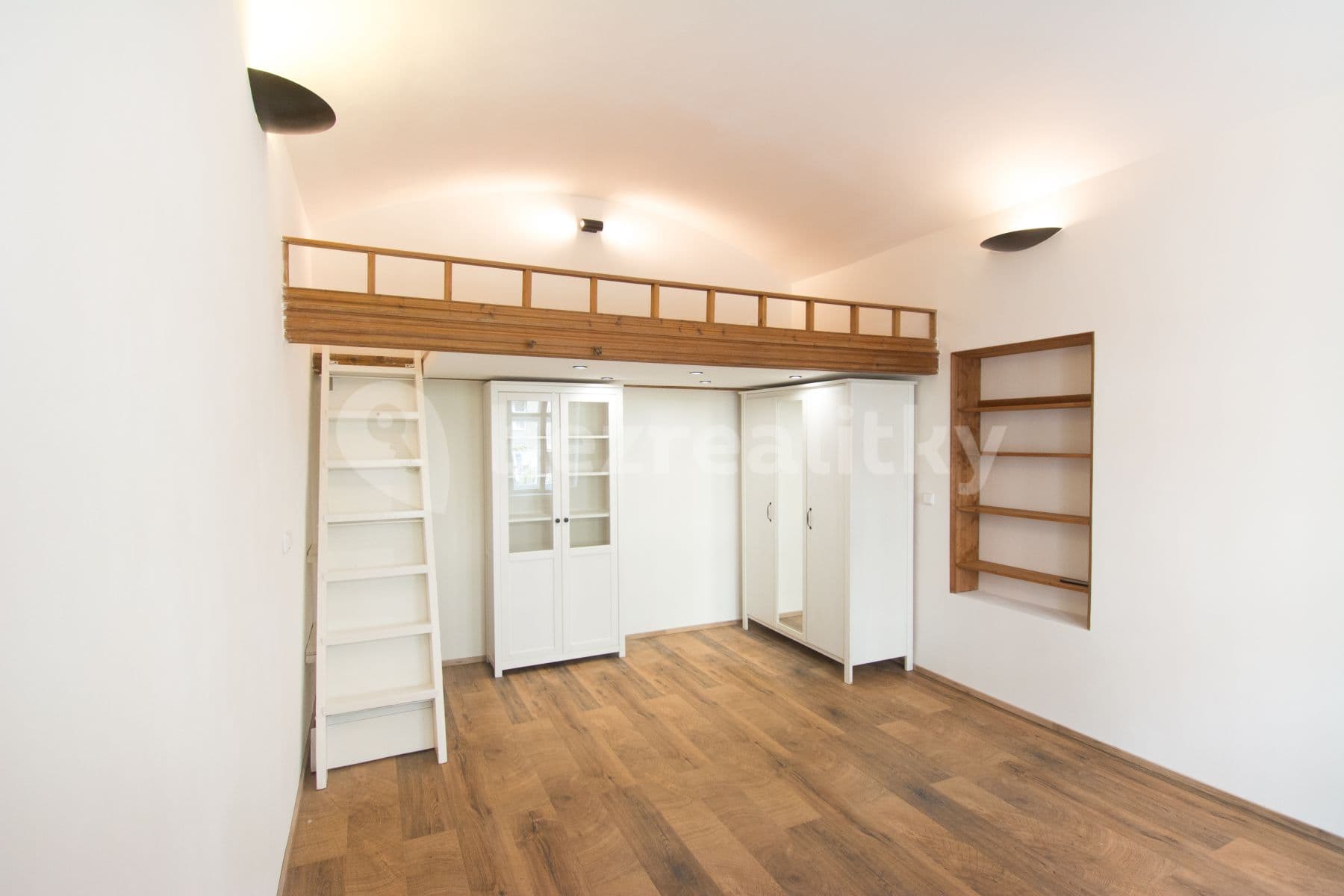 Pronájem bytu 1+1 37 m², Grafická, Praha, Praha Pronájem bytu 1+1 37 m², Grafická, Praha, Praha