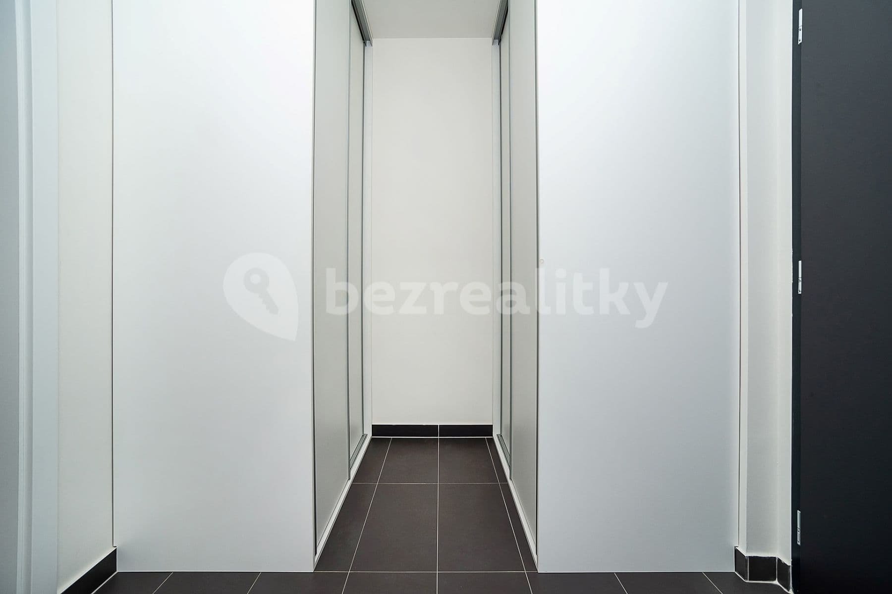Pronájem bytu 1+kk 43 m², Škrábkových, Praha, Praha Pronájem bytu 1+kk 43 m², Škrábkových, Praha, Praha