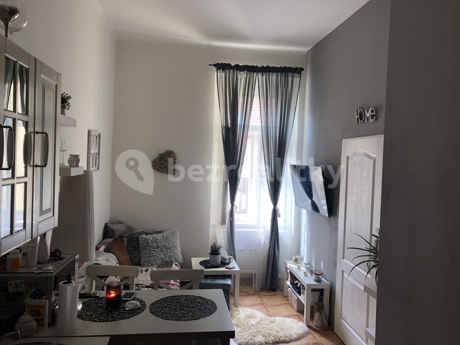 Pronájem bytu 2+kk 42 m², Grafická, Praha, Praha Pronájem bytu 2+kk 42 m², Grafická, Praha, Praha