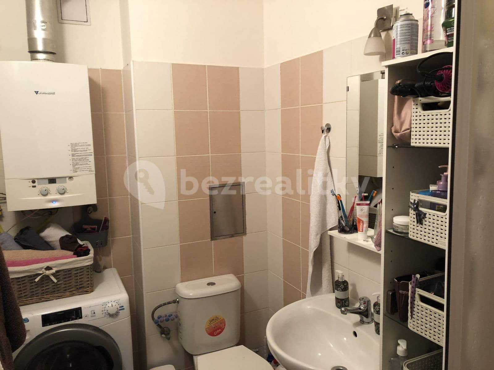 Pronájem bytu 2+kk 42 m², Grafická, Praha, Praha Pronájem bytu 2+kk 42 m², Grafická, Praha, Praha
