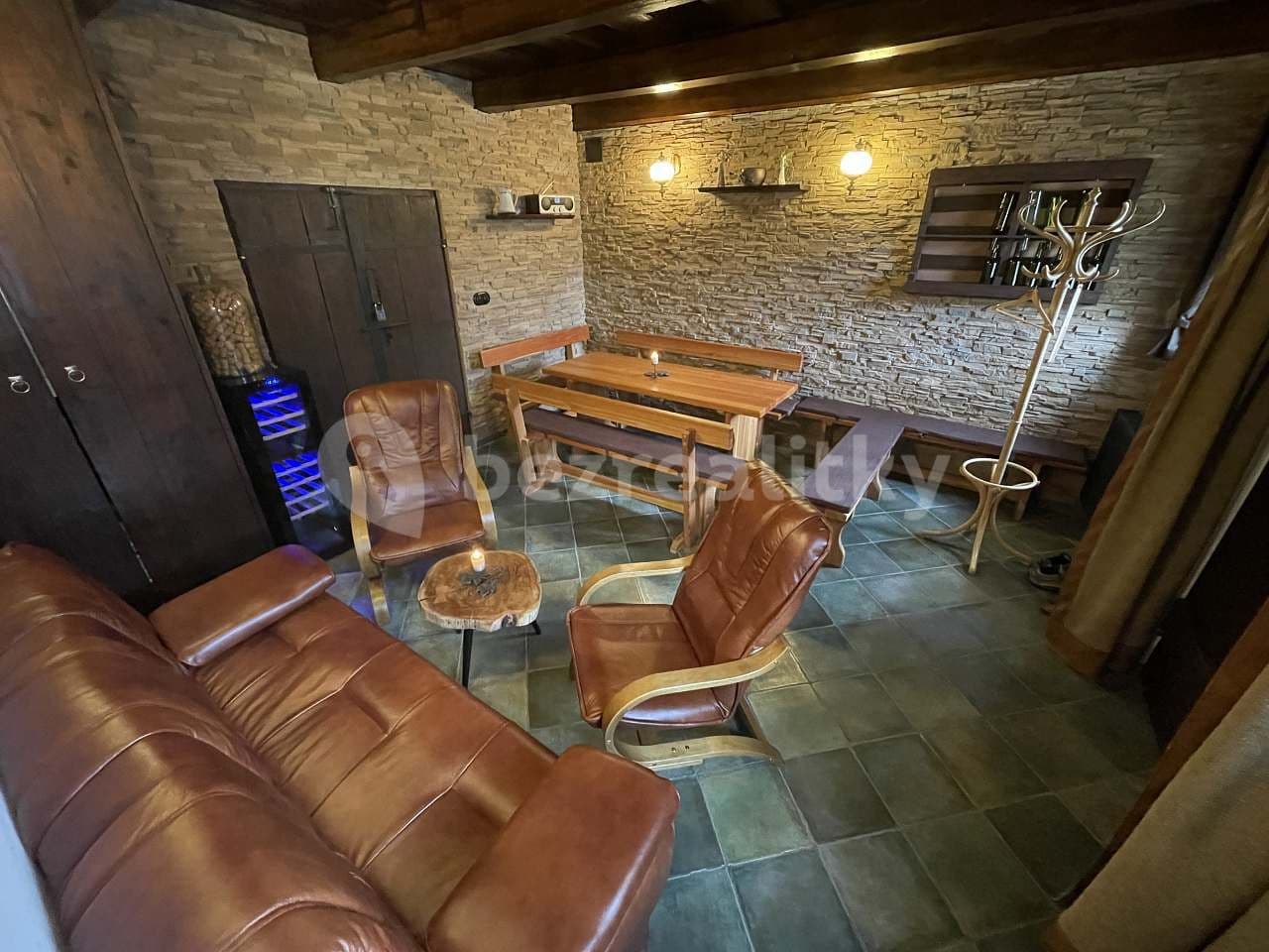 Pronájem chaty, chalupy, Mutěnice, Jihomoravský kraj Pronájem chaty, chalupy, Mutěnice, Jihomoravský kraj