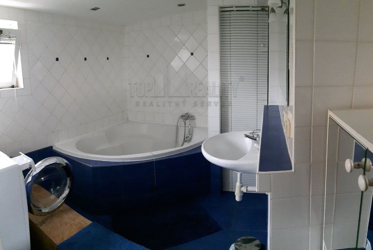 Pronájem bytu 2+1 68 m², Česká, Nové Mesto, Bratislavský kraj Pronájem bytu 2+1 68 m², Česká, Nové Mesto, Bratislavský kraj