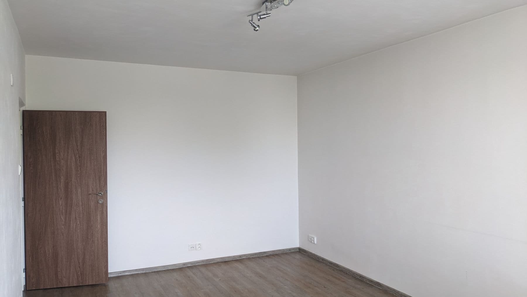 Pronájem bytu 4+1 80 m², Dobevská, Praha, Praha Pronájem bytu 4+1 80 m², Dobevská, Praha, Praha