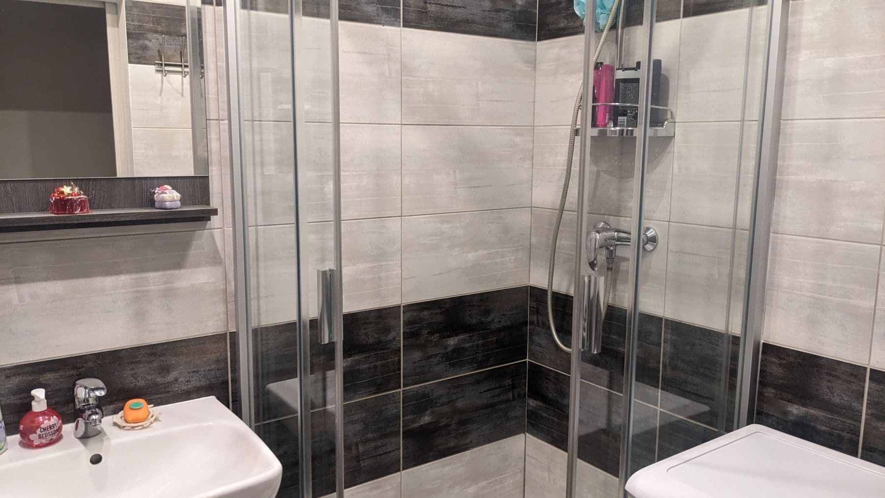 Pronájem bytu 4+1 80 m², Dobevská, Praha, Praha Pronájem bytu 4+1 80 m², Dobevská, Praha, Praha