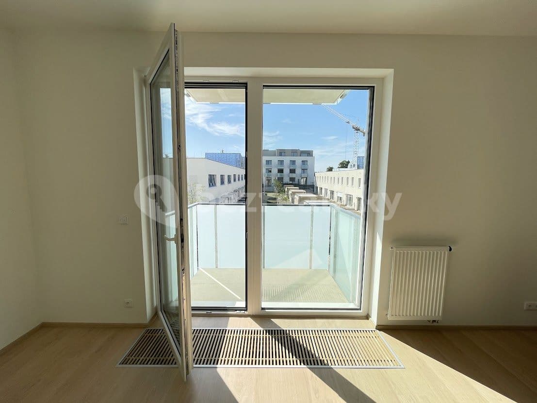 Pronájem bytu 1+kk 30 m², Křižanská, Praha, Praha Pronájem bytu 1+kk 30 m², Křižanská, Praha, Praha