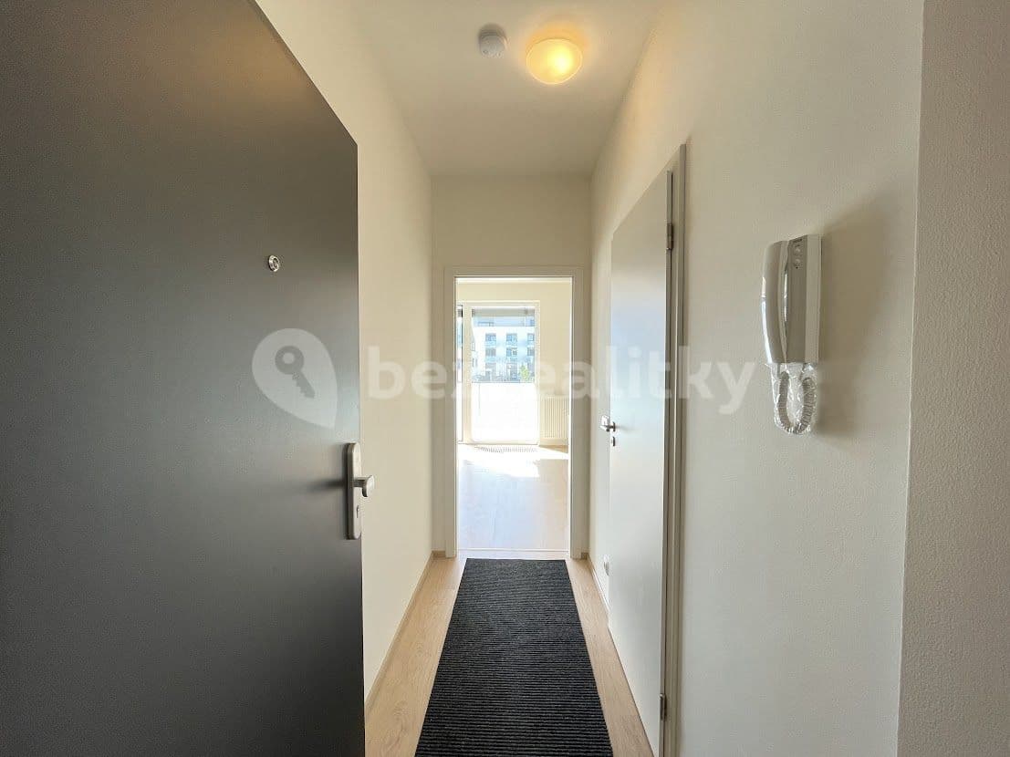 Pronájem bytu 1+kk 30 m², Křižanská, Praha, Praha Pronájem bytu 1+kk 30 m², Křižanská, Praha, Praha