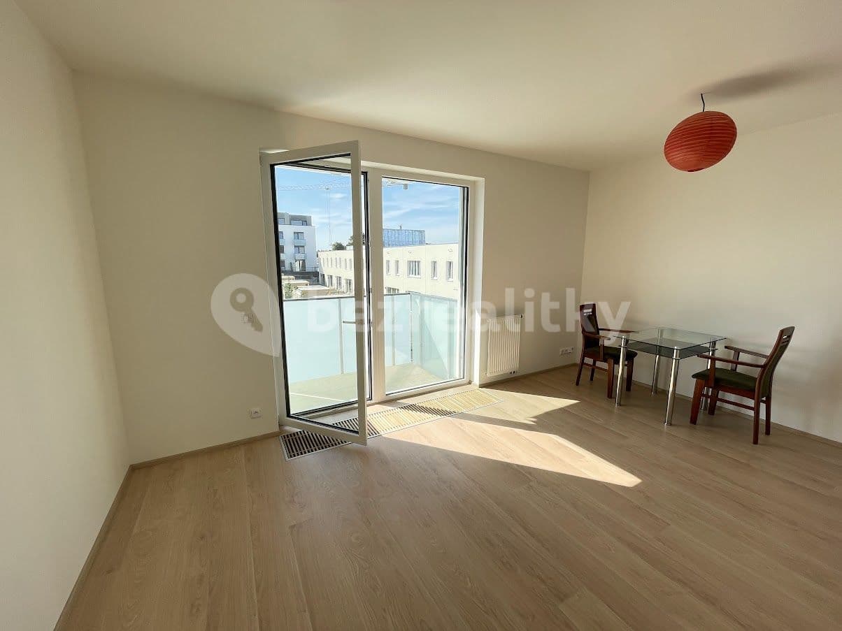 Pronájem bytu 1+kk 30 m², Křižanská, Praha, Praha Pronájem bytu 1+kk 30 m², Křižanská, Praha, Praha