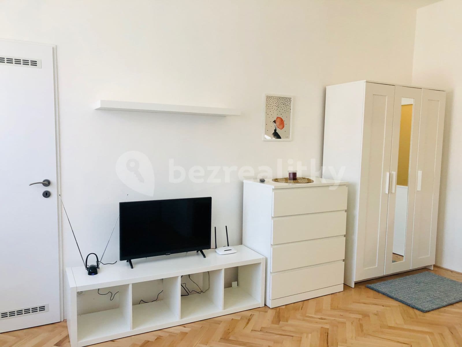 Pronájem bytu 1+kk 30 m², Kloboučnická, Praha, Praha Pronájem bytu 1+kk 30 m², Kloboučnická, Praha, Praha