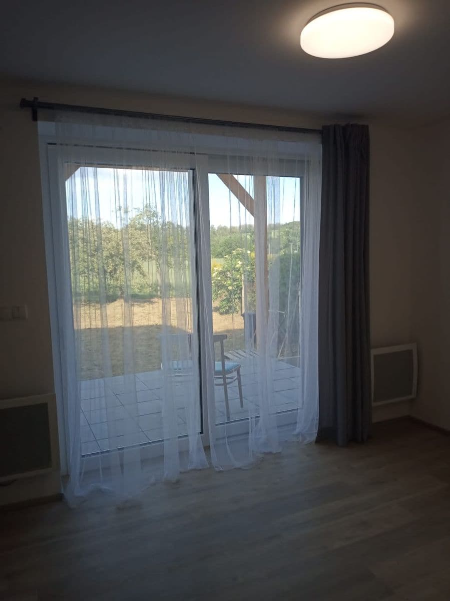 Pronájem bytu 1+kk 25 m², Zámostí, Uherské Hradiště, Zlínský kraj Pronájem bytu 1+kk 25 m², Zámostí, Uherské Hradiště, Zlínský kraj