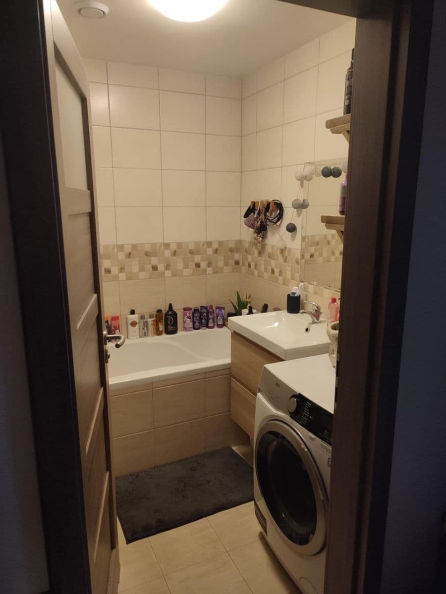 Prodej bytu 2+kk 53 m², Chýně, Středočeský kraj Prodej bytu 2+kk 53 m², Chýně, Středočeský kraj