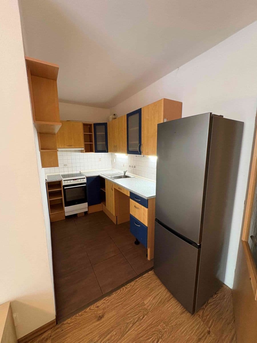 Pronájem bytu 2+kk 46 m², Hnězdenská, Praha, Praha Pronájem bytu 2+kk 46 m², Hnězdenská, Praha, Praha