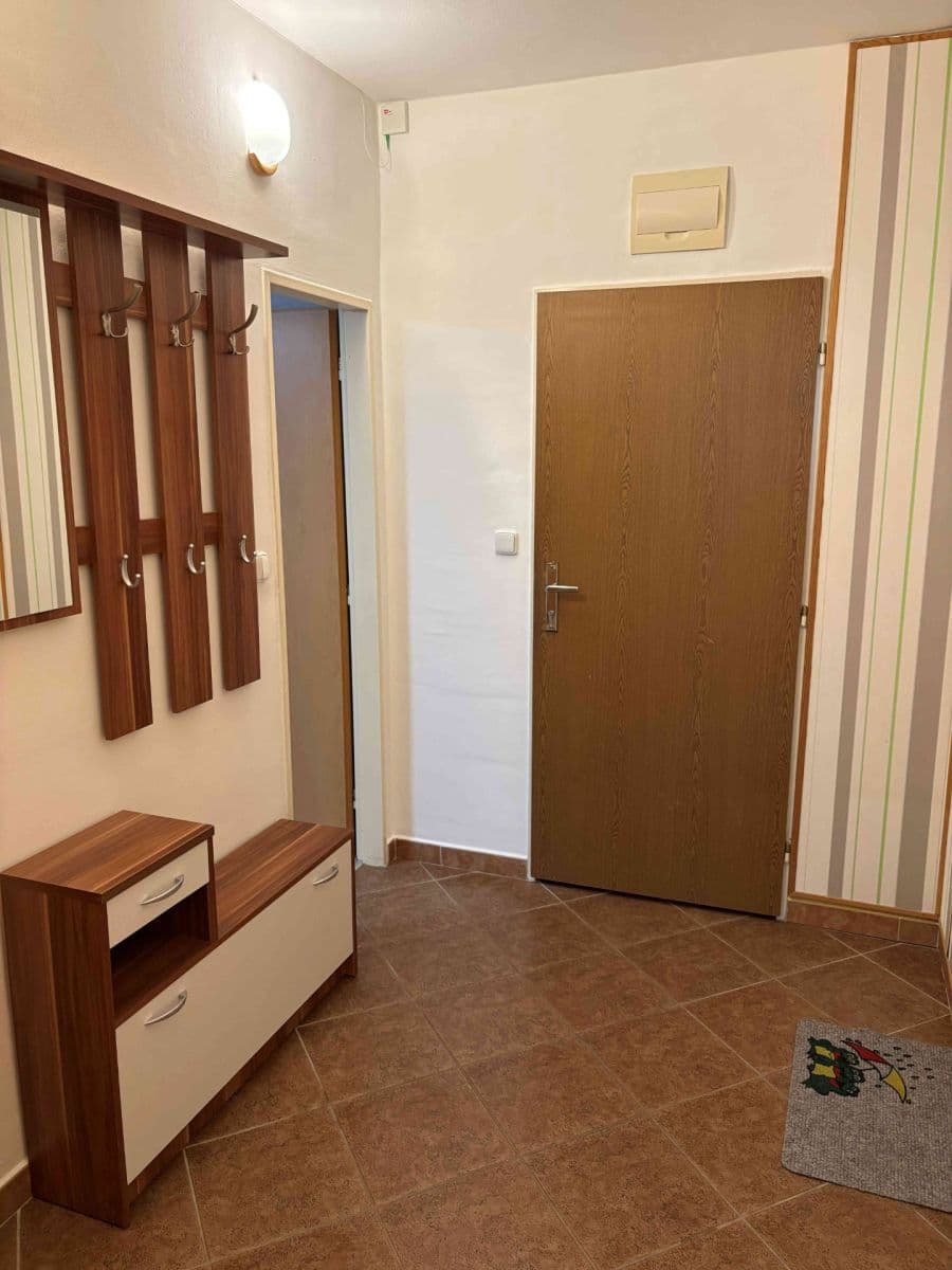Pronájem bytu 2+kk 46 m², Hnězdenská, Praha, Praha Pronájem bytu 2+kk 46 m², Hnězdenská, Praha, Praha