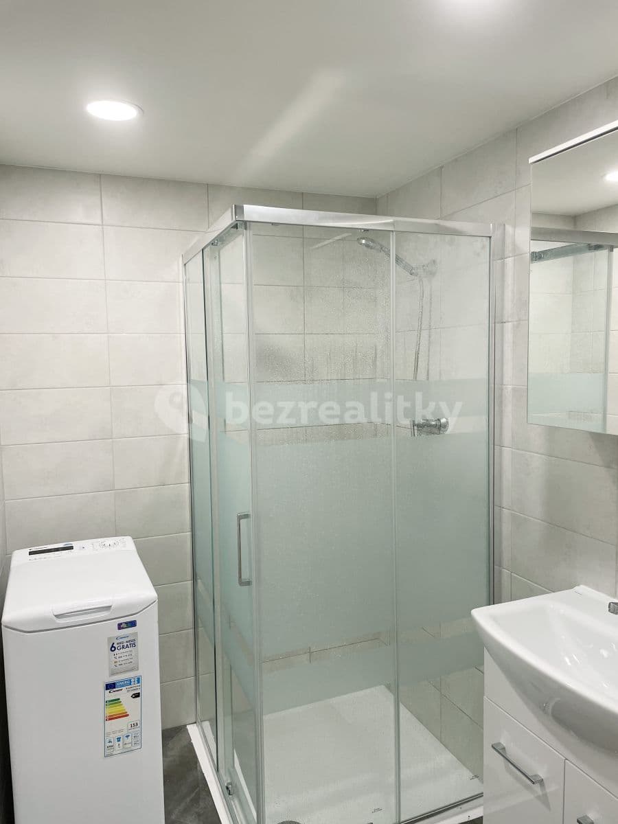 Pronájem bytu 2+kk 40 m², Bělehradská, Most, Ústecký kraj Pronájem bytu 2+kk 40 m², Bělehradská, Most, Ústecký kraj