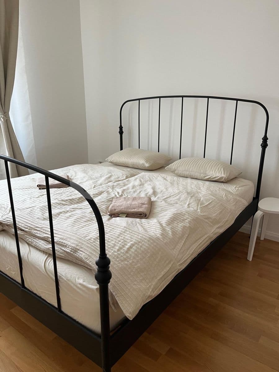 Pronájem bytu 1+kk 31 m², Rubešova, Praha, Praha Pronájem bytu 1+kk 31 m², Rubešova, Praha, Praha