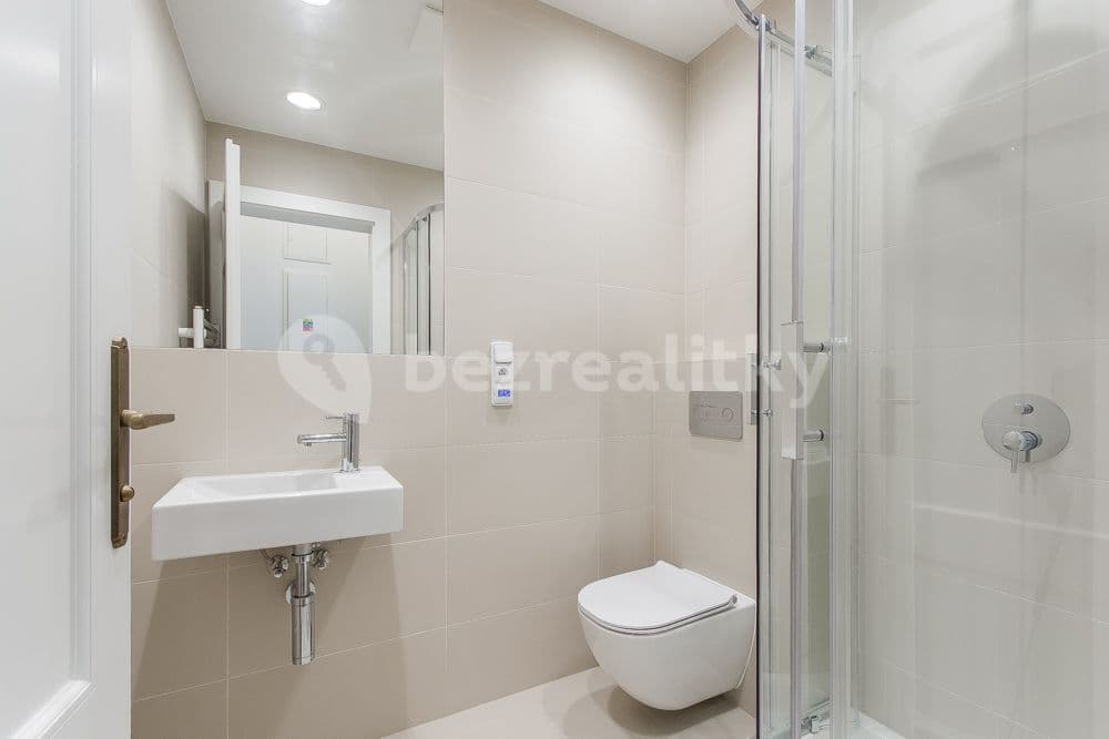 Pronájem bytu 2+kk 49 m², Charkovská, Praha, Praha Pronájem bytu 2+kk 49 m², Charkovská, Praha, Praha