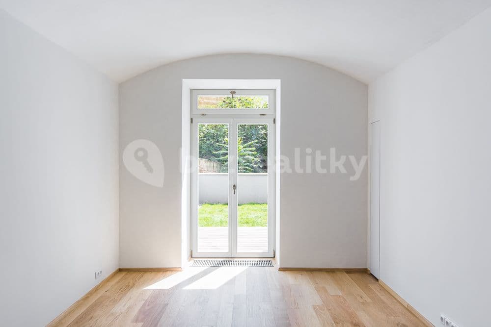 Pronájem bytu 2+kk 49 m², Charkovská, Praha, Praha Pronájem bytu 2+kk 49 m², Charkovská, Praha, Praha