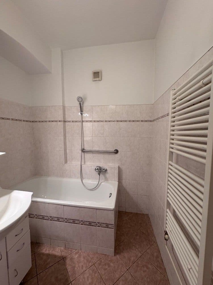 Pronájem bytu 2+kk 52 m², Petra Slezáka, Praha, Praha Pronájem bytu 2+kk 52 m², Petra Slezáka, Praha, Praha