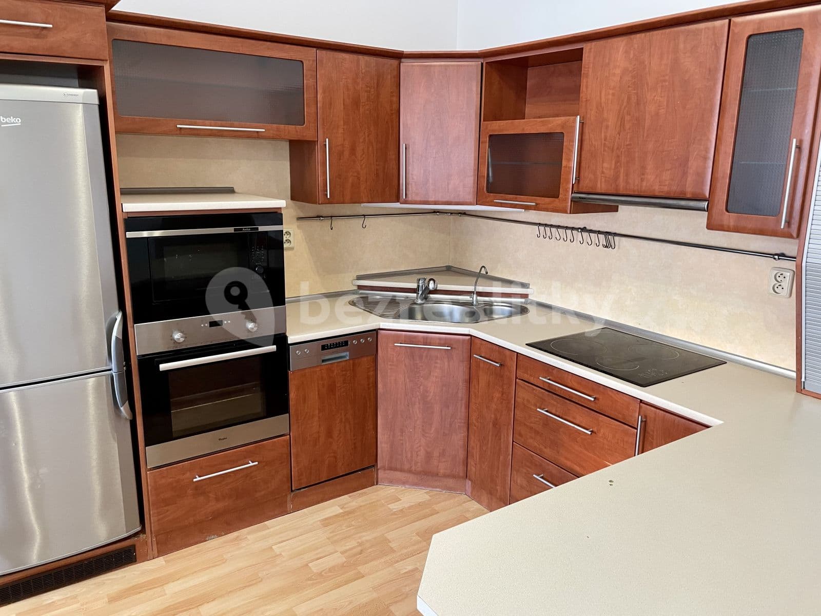 Pronájem bytu 2+kk 64 m², Topolová, Milovice, Středočeský kraj Pronájem bytu 2+kk 64 m², Topolová, Milovice, Středočeský kraj