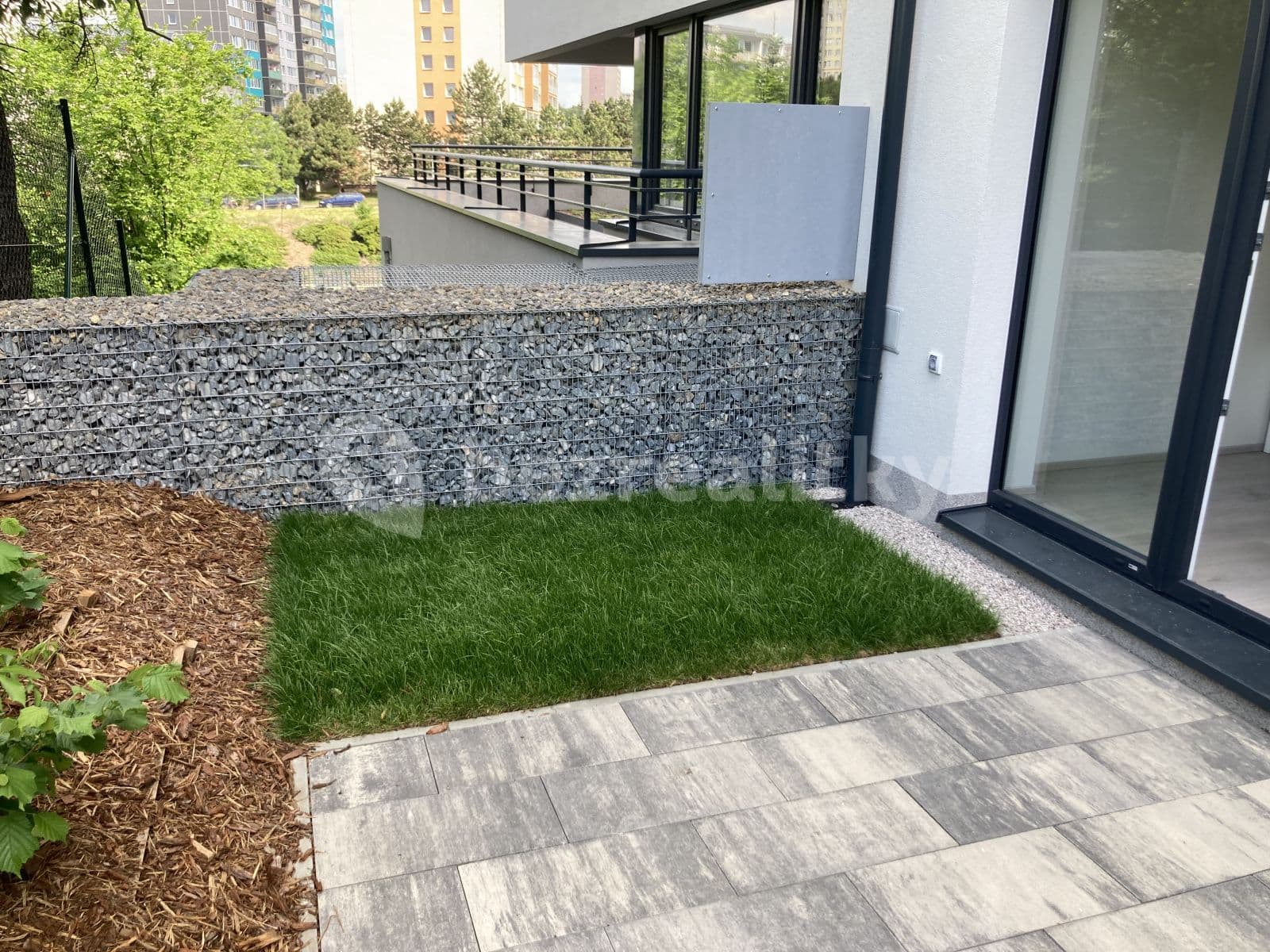 Pronájem bytu 1+kk 37 m², Pod Viaduktem, Praha, Praha Pronájem bytu 1+kk 37 m², Pod Viaduktem, Praha, Praha