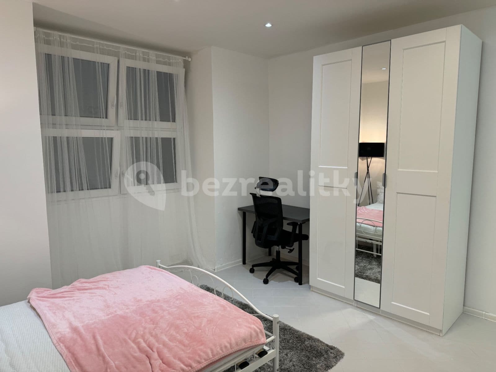 Pronájem bytu 1+kk 25 m², Pod Zvonařkou, Praha, Praha Pronájem bytu 1+kk 25 m², Pod Zvonařkou, Praha, Praha
