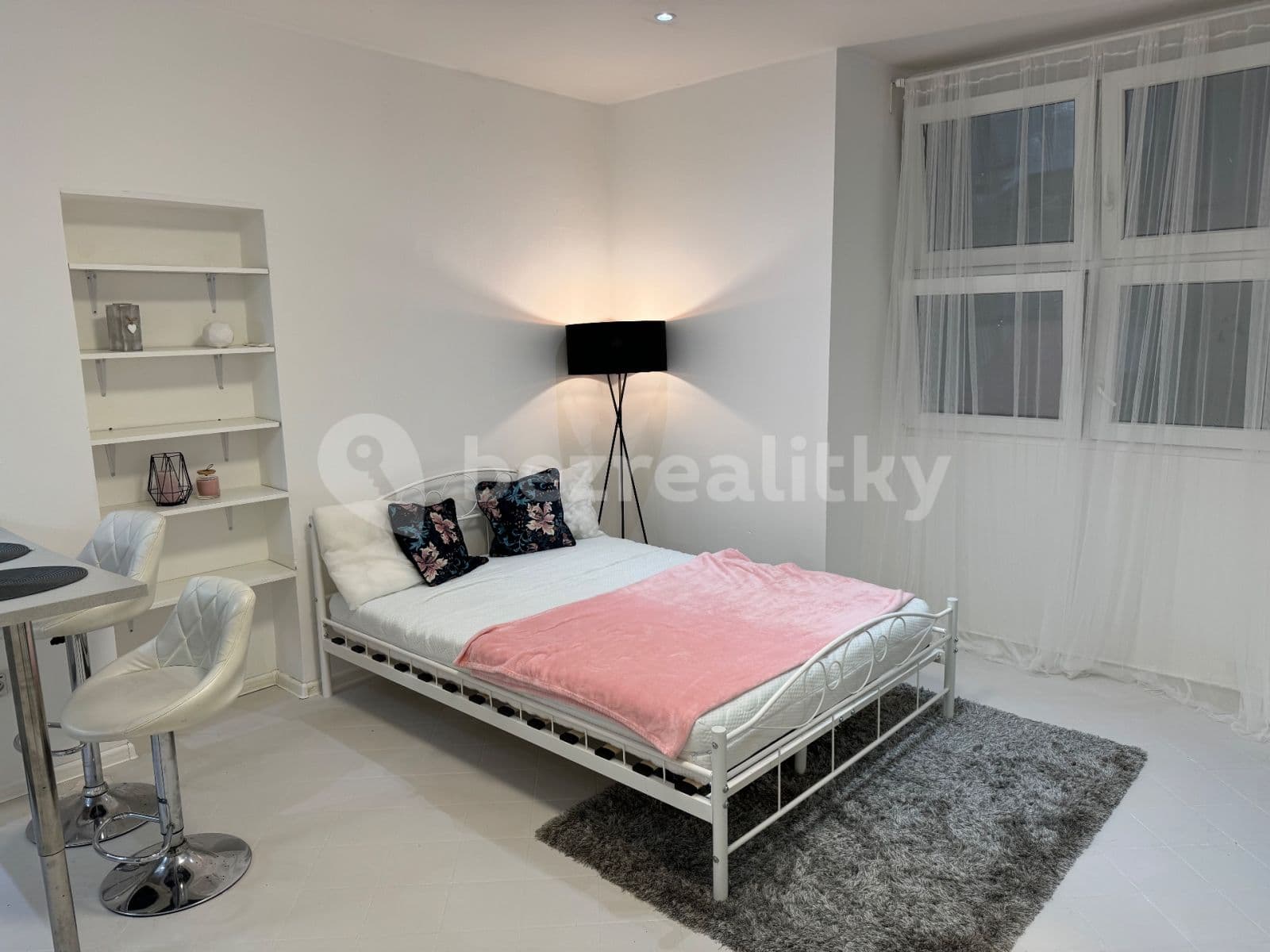 Pronájem bytu 1+kk 25 m², Pod Zvonařkou, Praha, Praha Pronájem bytu 1+kk 25 m², Pod Zvonařkou, Praha, Praha