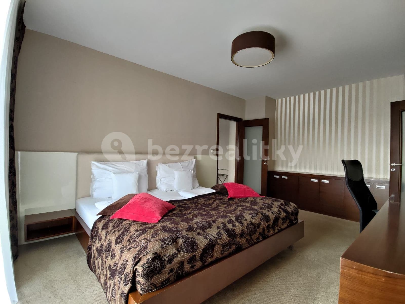 Pronájem bytu 3+kk 78 m², U Borského parku, Plzeň, Plzeňský kraj Pronájem bytu 3+kk 78 m², U Borského parku, Plzeň, Plzeňský kraj