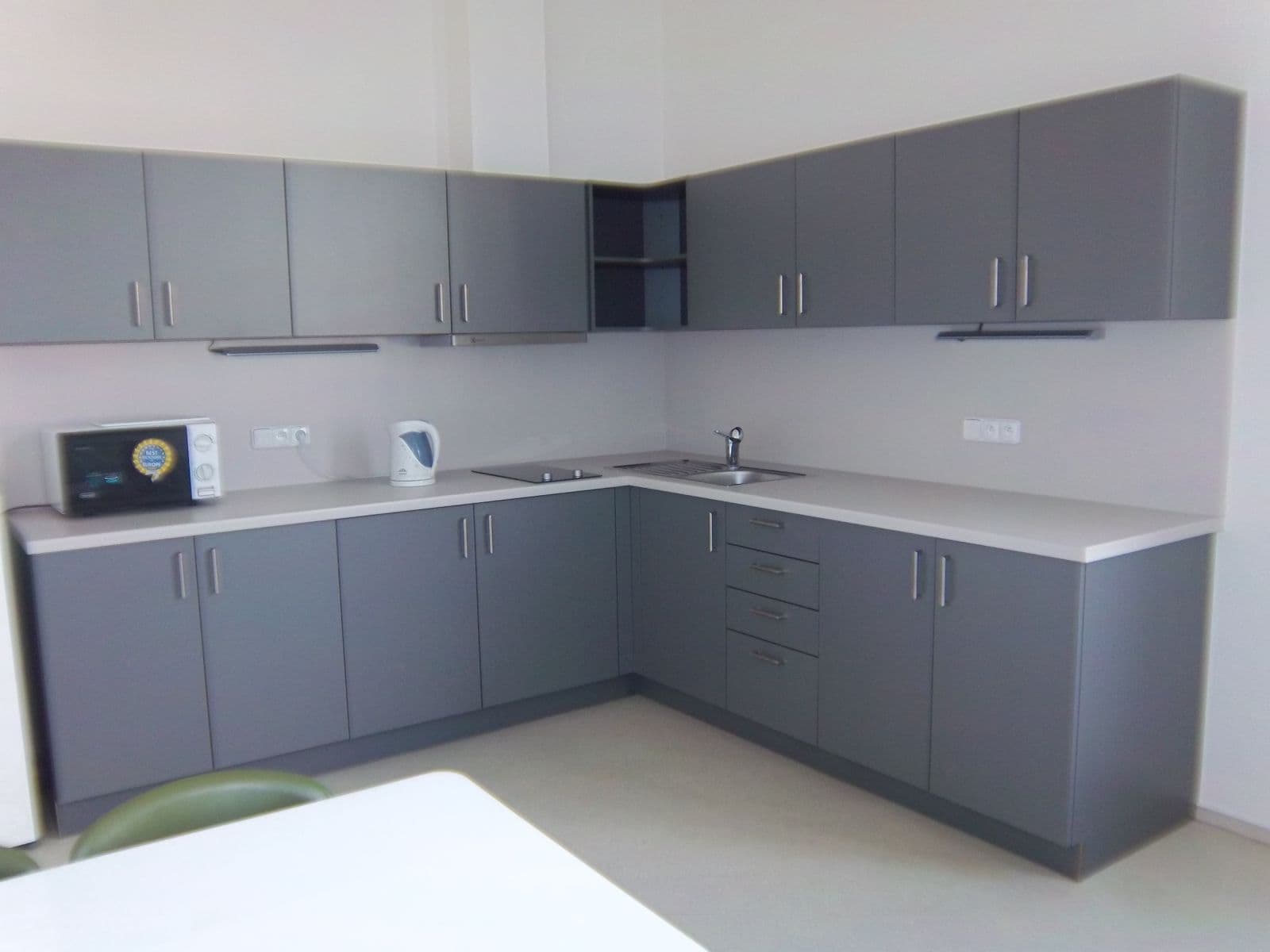 Pronájem kanceláře 24 m², Podnikatelská, Praha, Praha Pronájem kanceláře 24 m², Podnikatelská, Praha, Praha