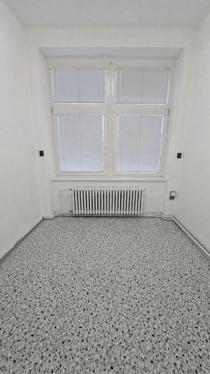 Pronájem kanceláře 18 m², Podnikatelská, Praha, Praha Pronájem kanceláře 18 m², Podnikatelská, Praha, Praha