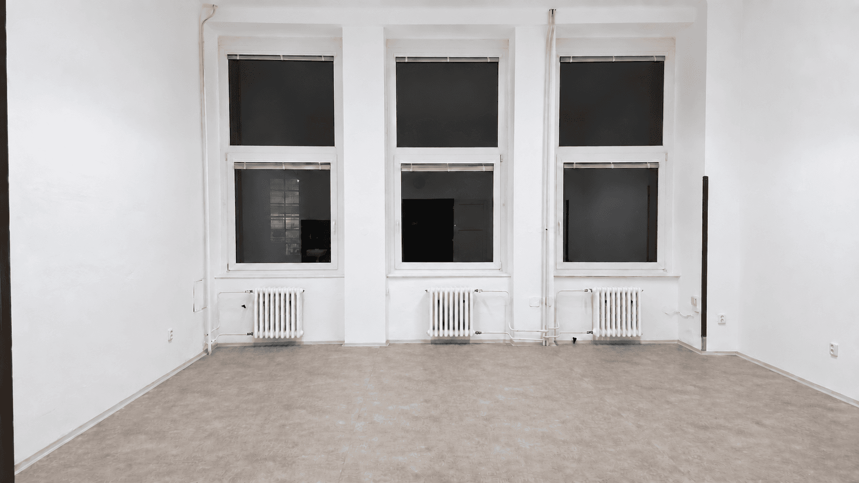 Pronájem kanceláře 18 m², Podnikatelská, Praha, Praha Pronájem kanceláře 18 m², Podnikatelská, Praha, Praha