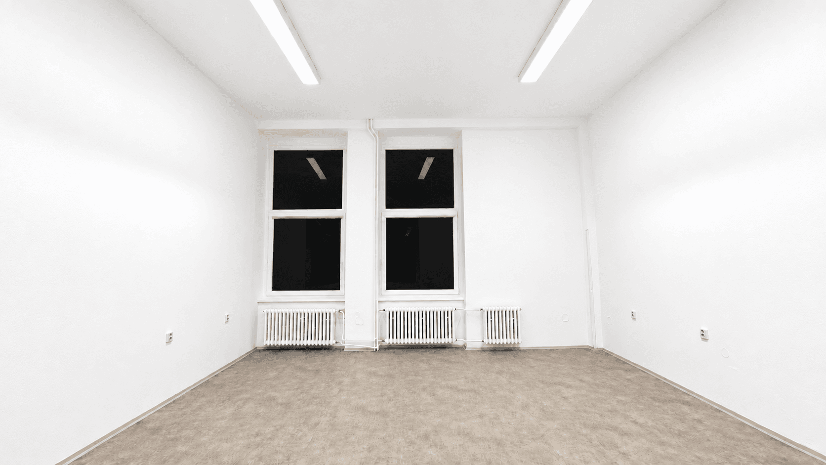 Pronájem kanceláře 18 m², Podnikatelská, Praha, Praha Pronájem kanceláře 18 m², Podnikatelská, Praha, Praha