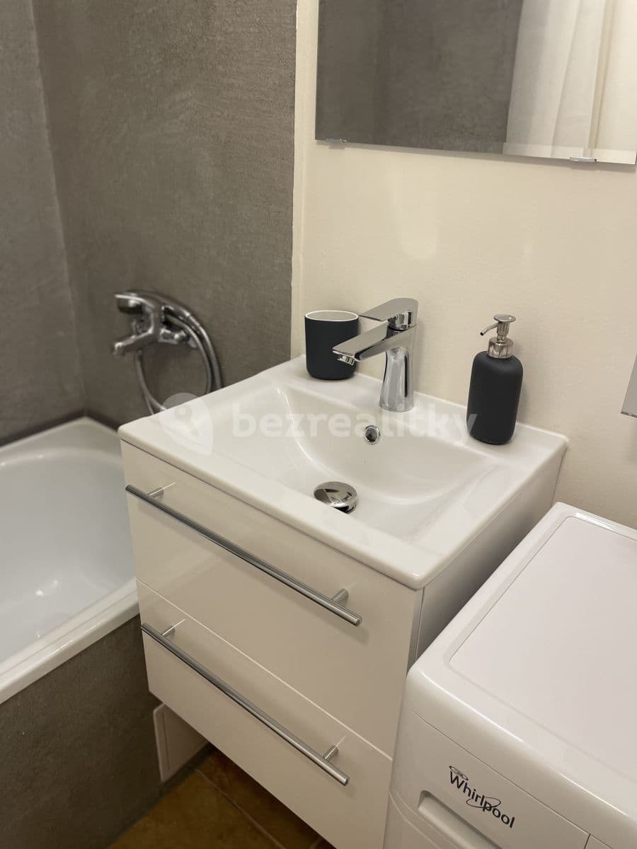 Pronájem bytu Garsoniéra 30 m², Ostrava, Moravskoslezský kraj Pronájem bytu Garsoniéra 30 m², Ostrava, Moravskoslezský kraj