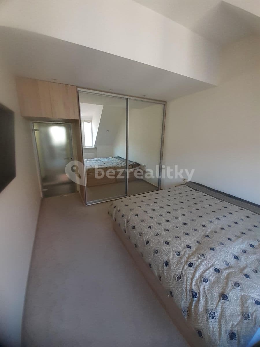 Pronájem bytu 2+kk 60 m², Bulharská, Praha, Praha Pronájem bytu 2+kk 60 m², Bulharská, Praha, Praha