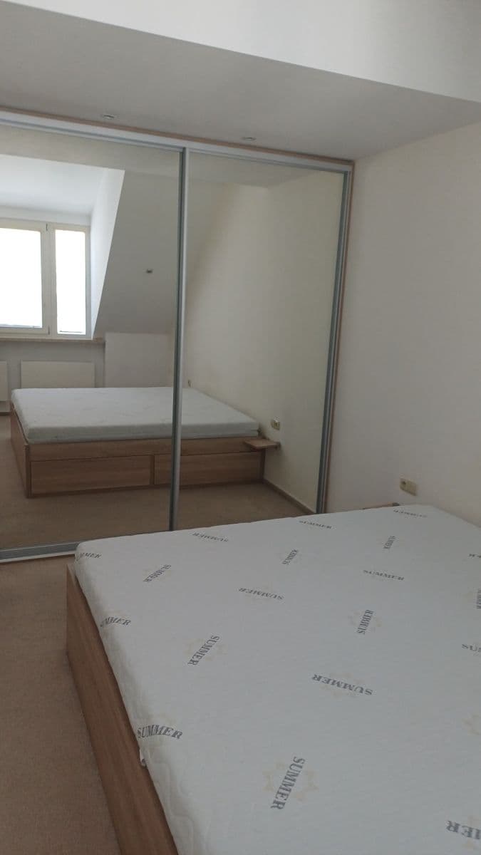 Pronájem bytu 2+kk 60 m², Bulharská, Praha, Praha Pronájem bytu 2+kk 60 m², Bulharská, Praha, Praha