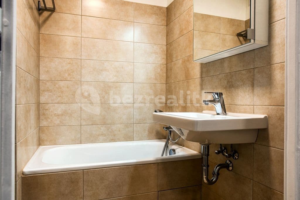 Pronájem bytu 2+kk 54 m², Hodkovická, Liberec, Liberecký kraj Pronájem bytu 2+kk 54 m², Hodkovická, Liberec, Liberecký kraj
