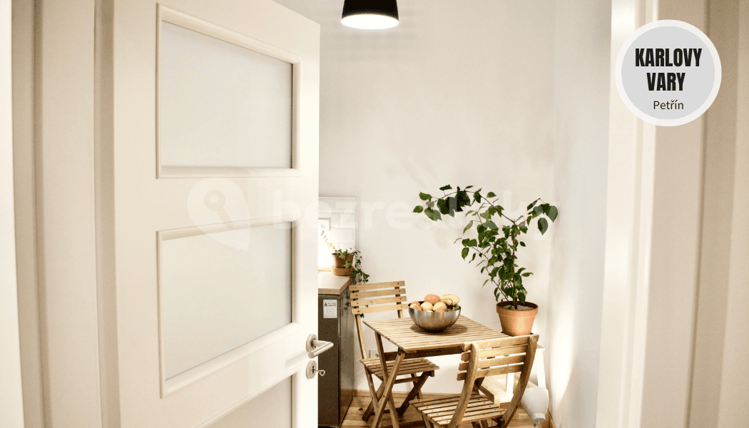 Pronájem bytu 2+kk 45 m², Petřín, Karlovy Vary, Karlovarský kraj Pronájem bytu 2+kk 45 m², Petřín, Karlovy Vary, Karlovarský kraj