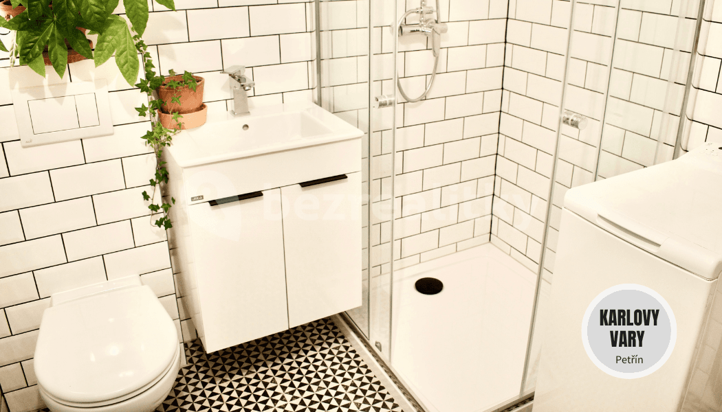 Pronájem bytu 2+kk 45 m², Petřín, Karlovy Vary, Karlovarský kraj Pronájem bytu 2+kk 45 m², Petřín, Karlovy Vary, Karlovarský kraj