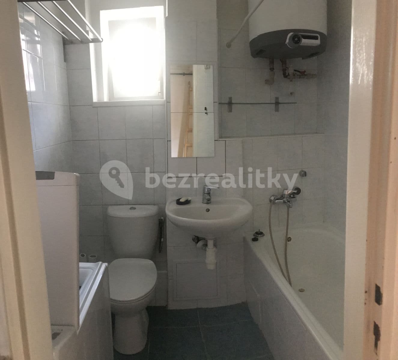 Pronájem bytu 1+1 44 m², Adamovská, Praha, Praha Pronájem bytu 1+1 44 m², Adamovská, Praha, Praha