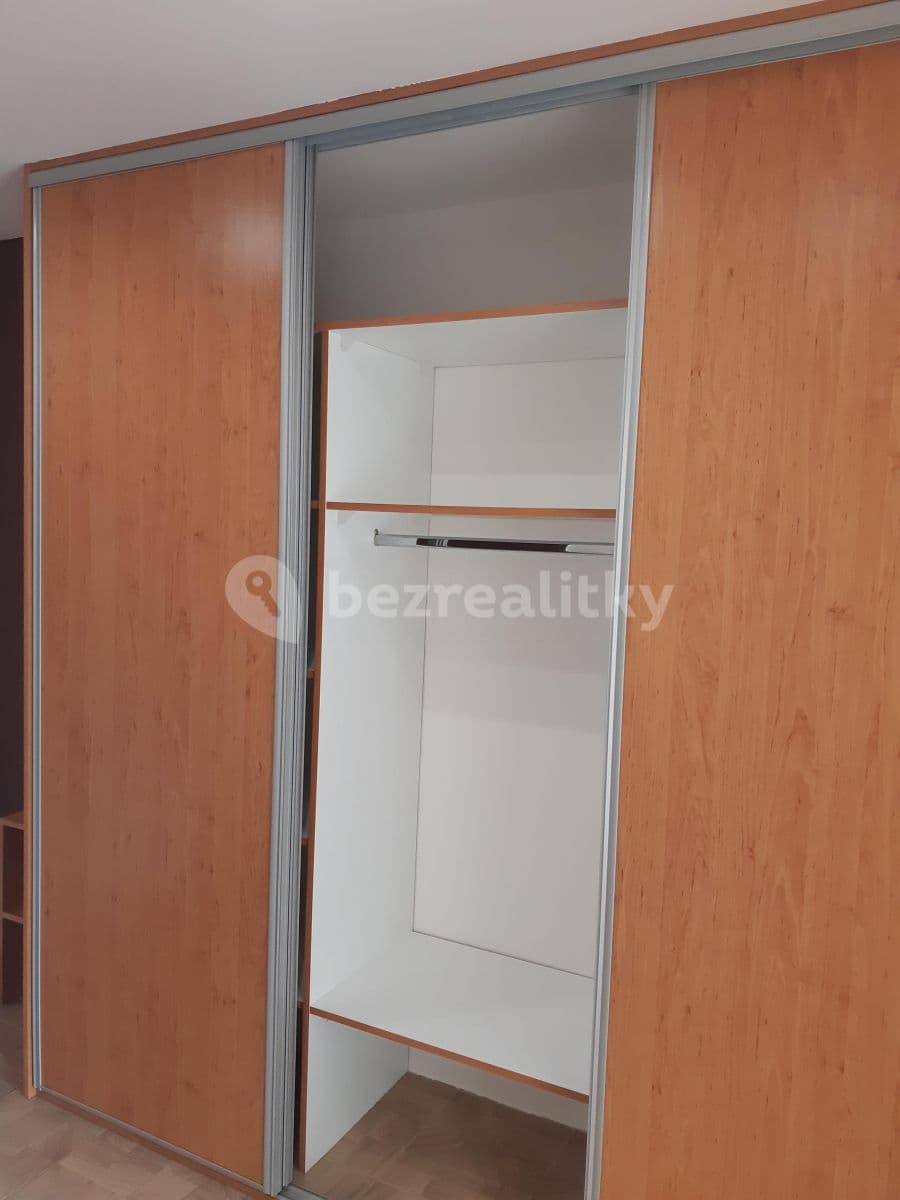 Pronájem bytu 2+kk 41 m², U Hvězdy, Kladno, Středočeský kraj Pronájem bytu 2+kk 41 m², U Hvězdy, Kladno, Středočeský kraj