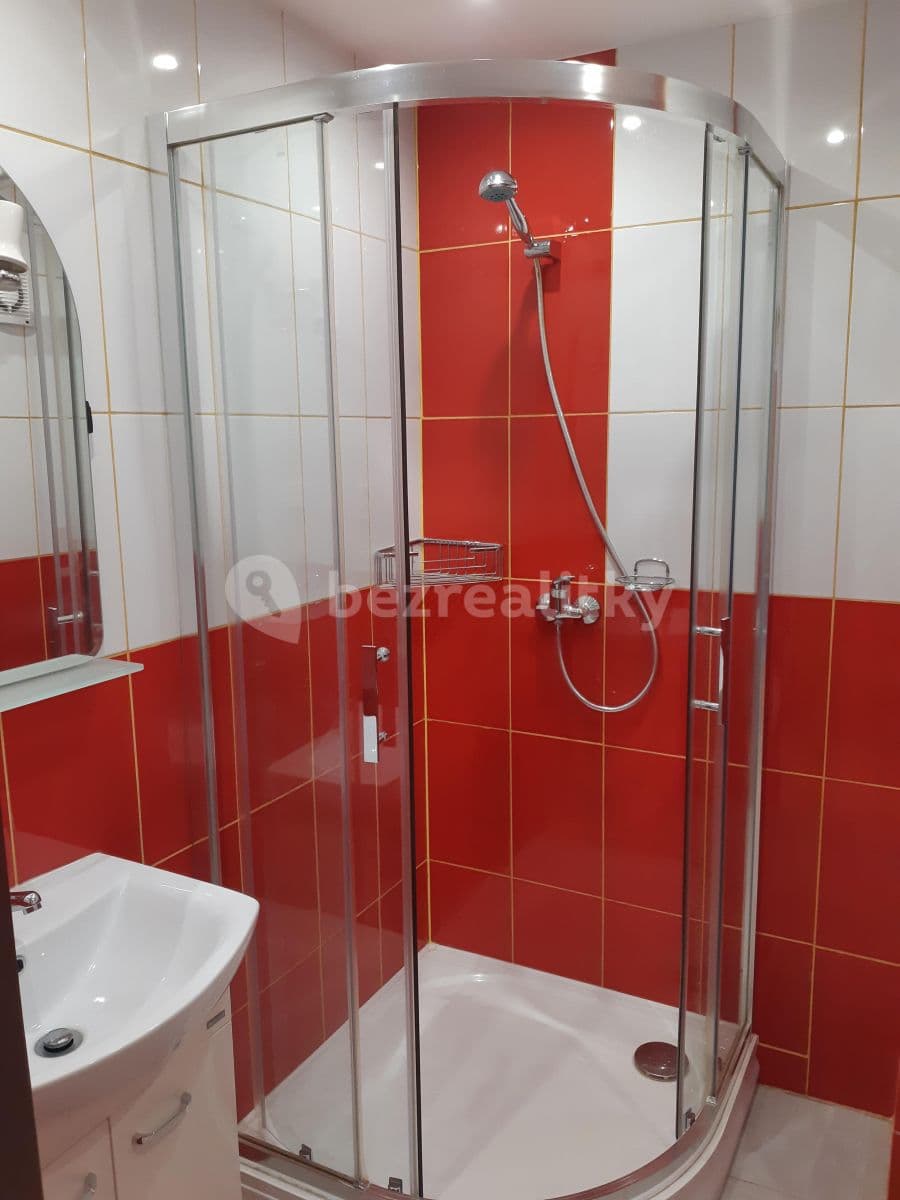 Pronájem bytu 2+kk 41 m², U Hvězdy, Kladno, Středočeský kraj Pronájem bytu 2+kk 41 m², U Hvězdy, Kladno, Středočeský kraj