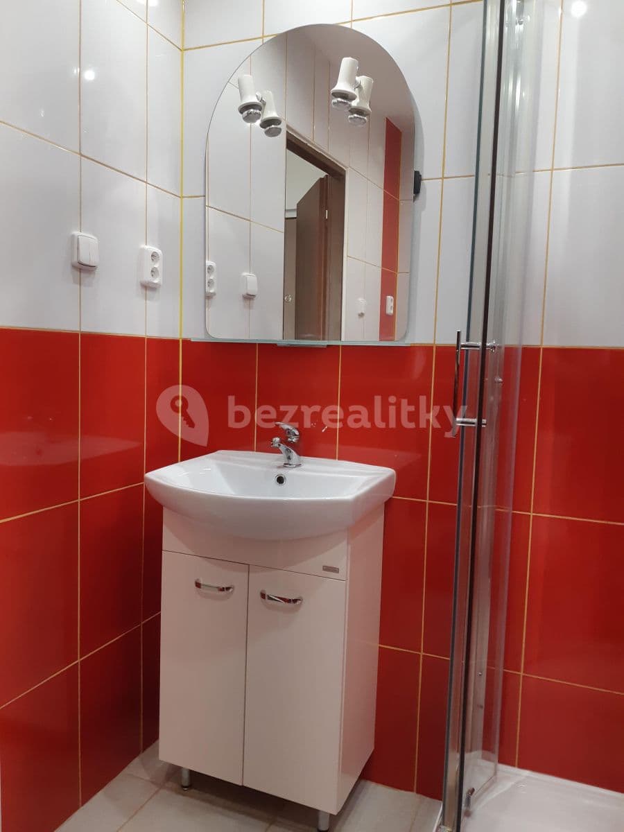 Pronájem bytu 2+kk 41 m², U Hvězdy, Kladno, Středočeský kraj Pronájem bytu 2+kk 41 m², U Hvězdy, Kladno, Středočeský kraj