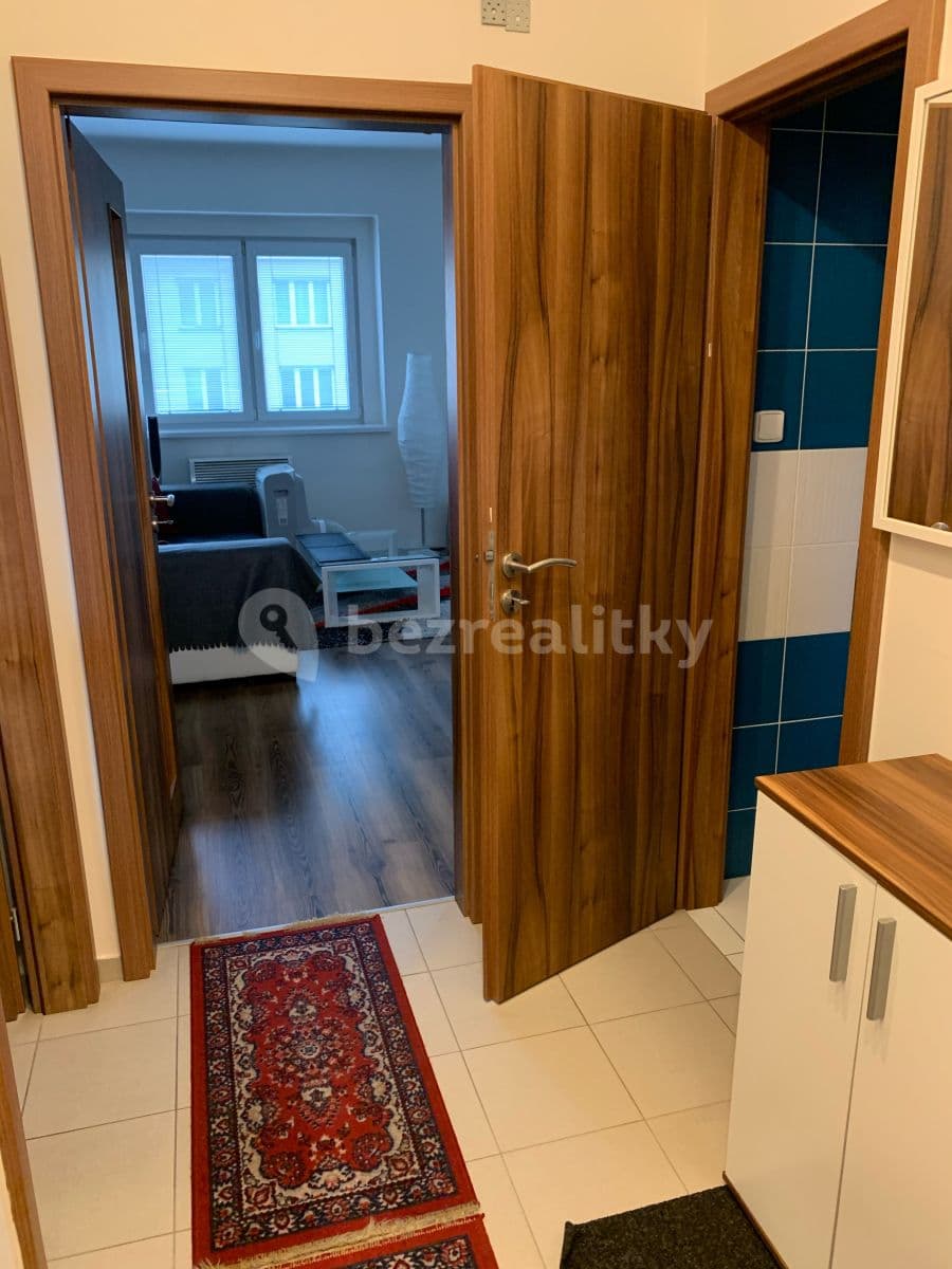 Pronájem bytu 1+1 45 m², Osadní, Praha, Praha Pronájem bytu 1+1 45 m², Osadní, Praha, Praha