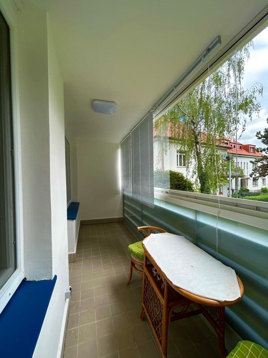 Pronájem bytu 2+1 50 m², K Červenému vrchu, Praha, Praha Pronájem bytu 2+1 50 m², K Červenému vrchu, Praha, Praha