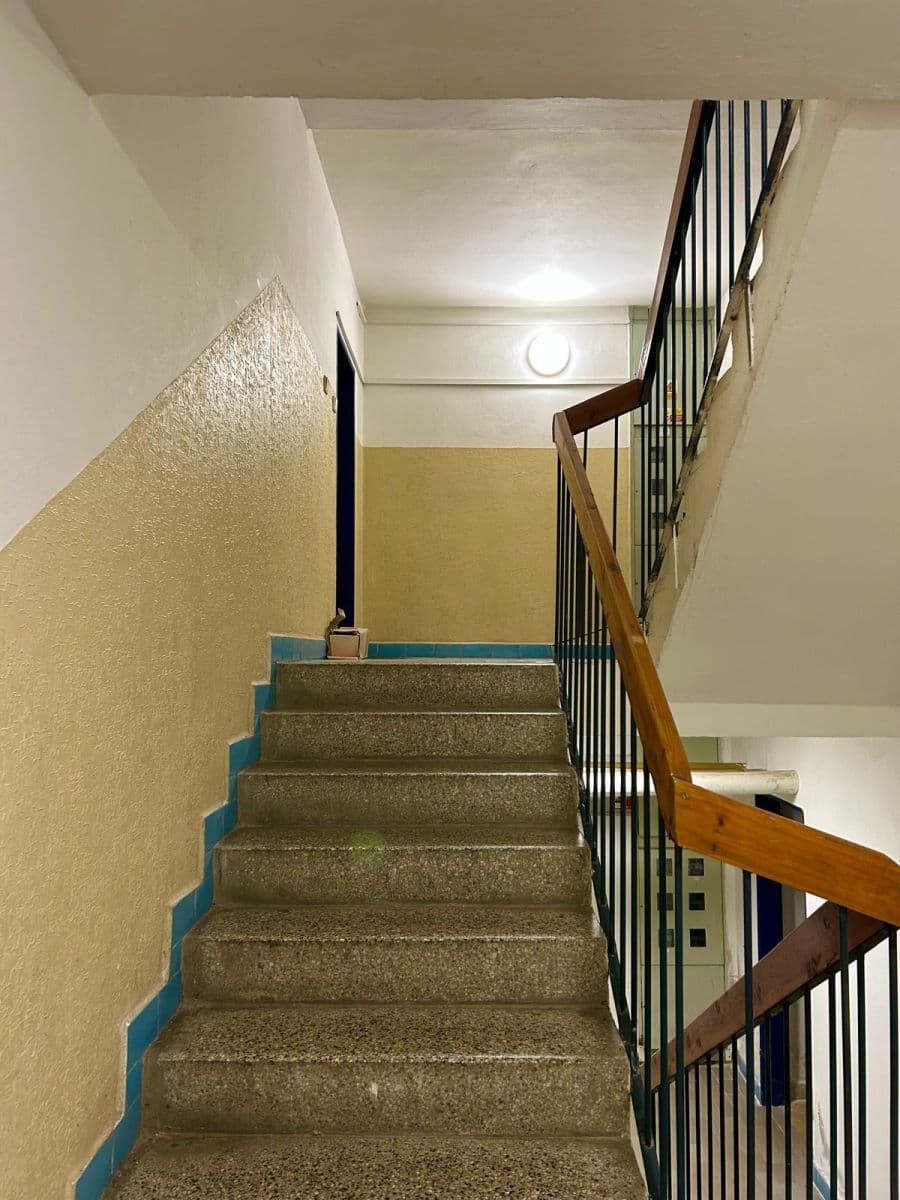 Pronájem bytu 2+1 50 m², K Červenému vrchu, Praha, Praha Pronájem bytu 2+1 50 m², K Červenému vrchu, Praha, Praha