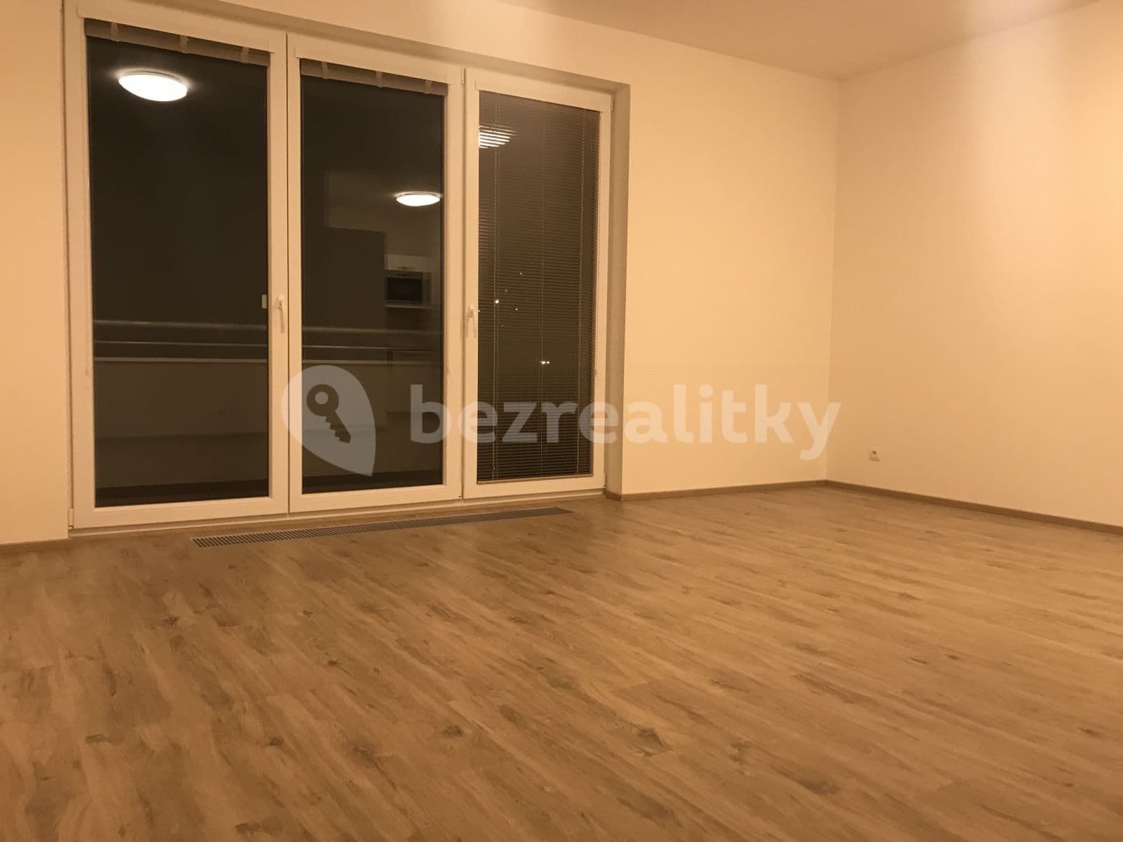 Pronájem bytu 2+kk 58 m², Toufarova, Praha, Praha Pronájem bytu 2+kk 58 m², Toufarova, Praha, Praha