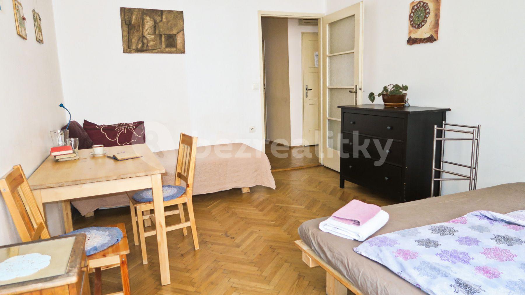 Pronájem bytu 1+1 86 m², Vrázova, Praha, Praha