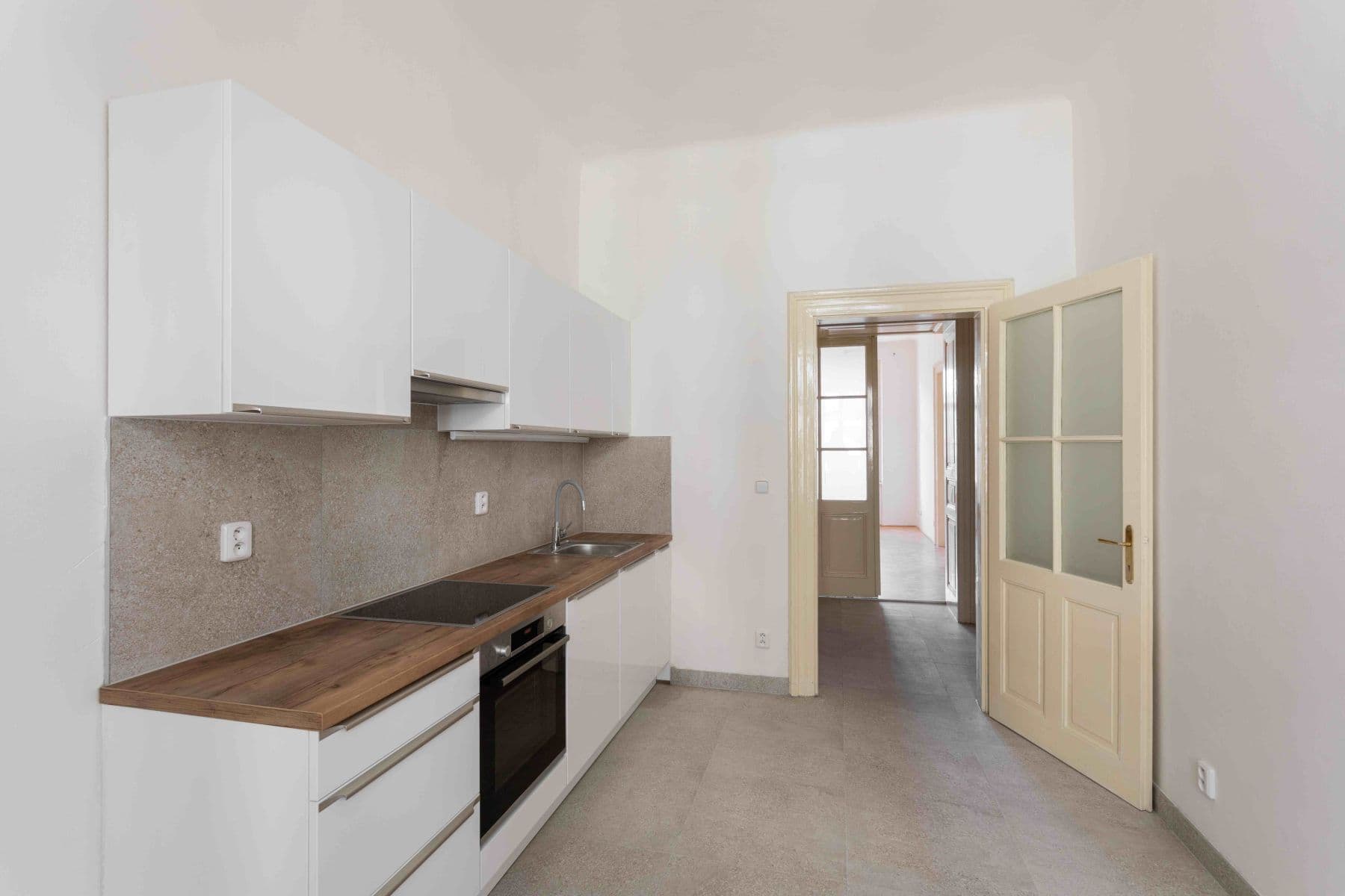 Pronájem bytu 3+1 96 m², Křižíkova, Praha, Praha Pronájem bytu 3+1 96 m², Křižíkova, Praha, Praha