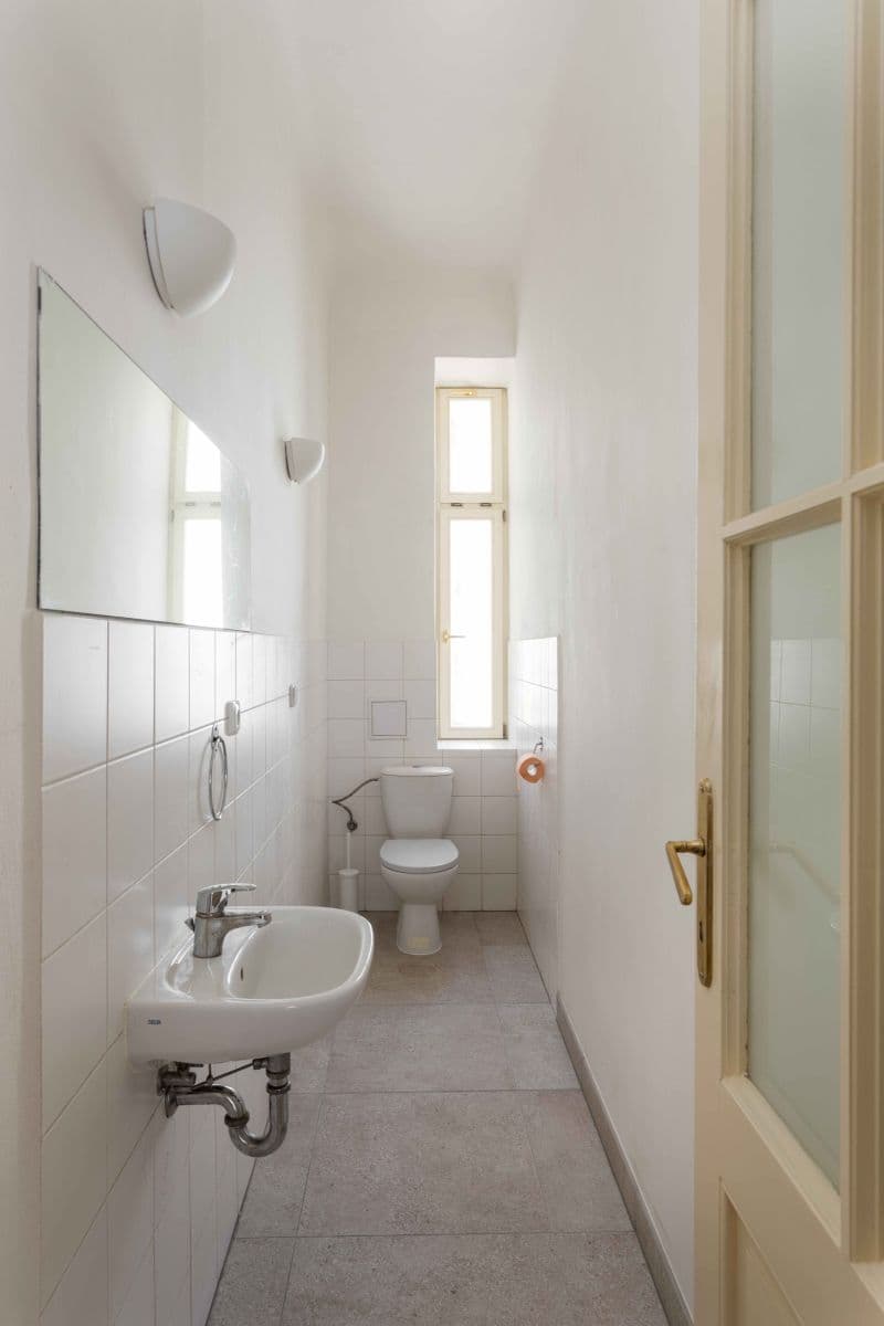 Pronájem bytu 3+1 96 m², Křižíkova, Praha, Praha Pronájem bytu 3+1 96 m², Křižíkova, Praha, Praha