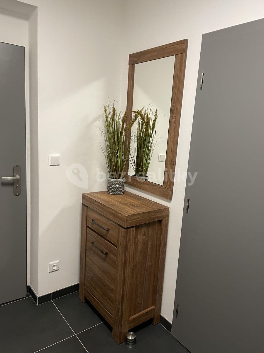 Pronájem bytu 2+kk 65 m², Kunštátská, Poděbrady, Středočeský kraj Pronájem bytu 2+kk 65 m², Kunštátská, Poděbrady, Středočeský kraj