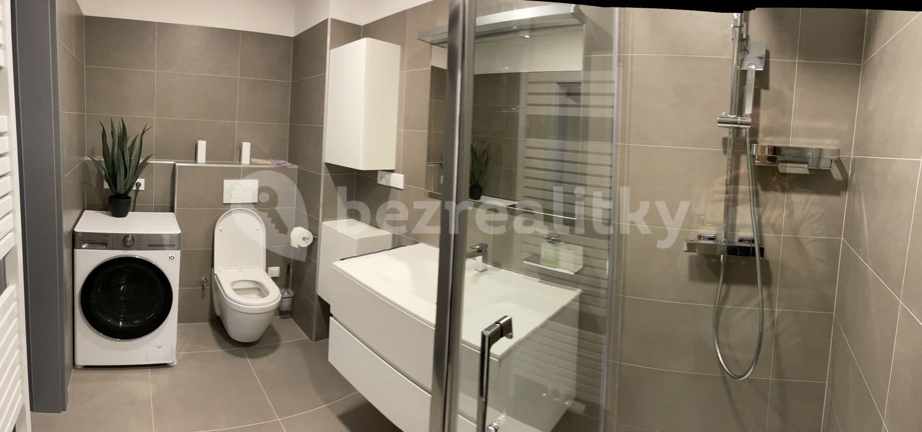 Pronájem bytu 2+kk 65 m², Kunštátská, Poděbrady, Středočeský kraj Pronájem bytu 2+kk 65 m², Kunštátská, Poděbrady, Středočeský kraj