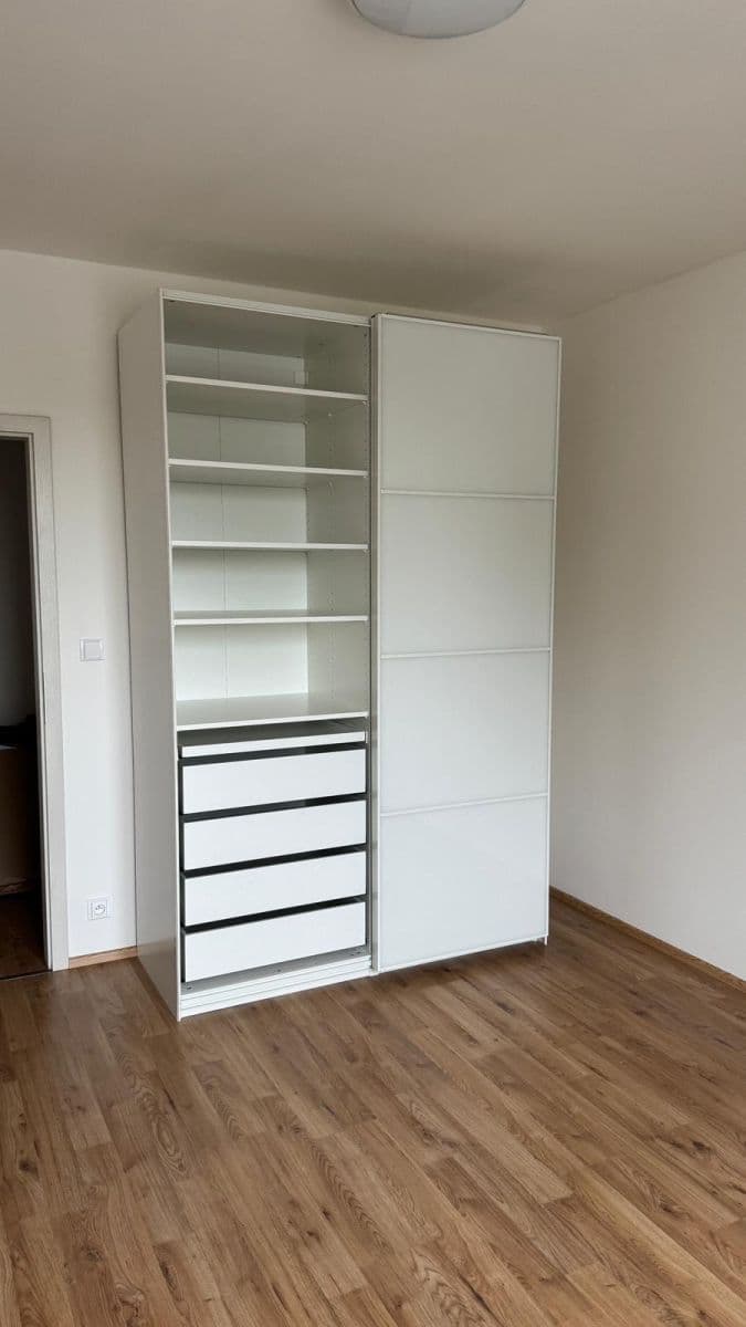 Pronájem bytu 2+kk 60 m², Odolena Voda, Středočeský kraj Pronájem bytu 2+kk 60 m², Odolena Voda, Středočeský kraj